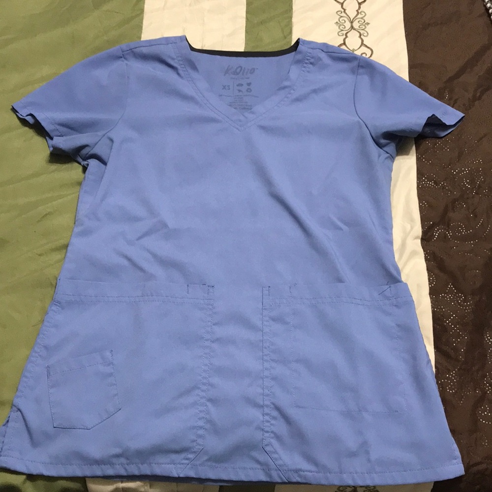 Women’s scrub top
